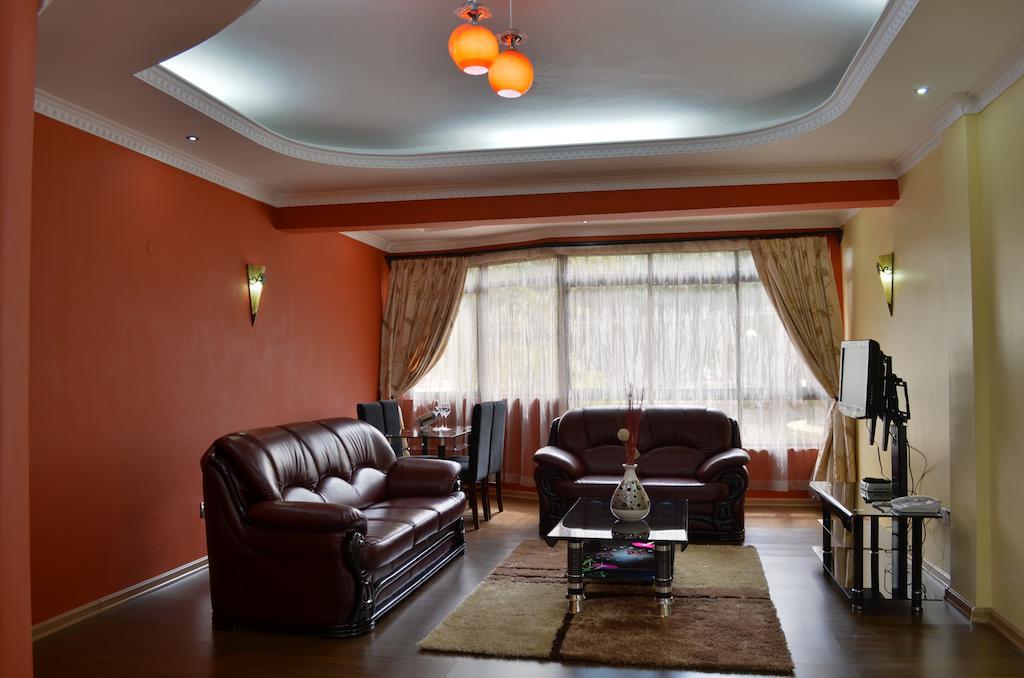 Fahari Palace Serviced Apartments Найроби Экстерьер фото