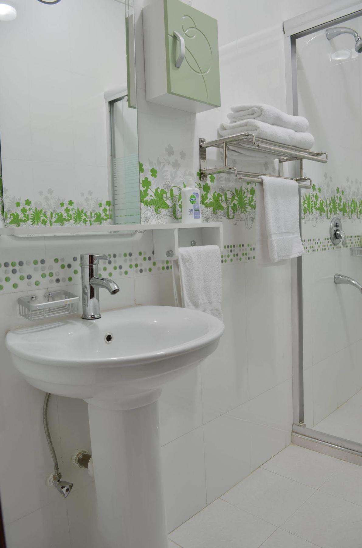 Fahari Palace Serviced Apartments Найроби Экстерьер фото